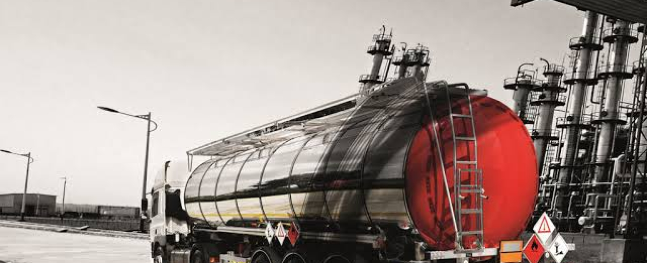 Understanding Incoterms in Chemical Trading: FOB, CIF, CFR, or DAP?